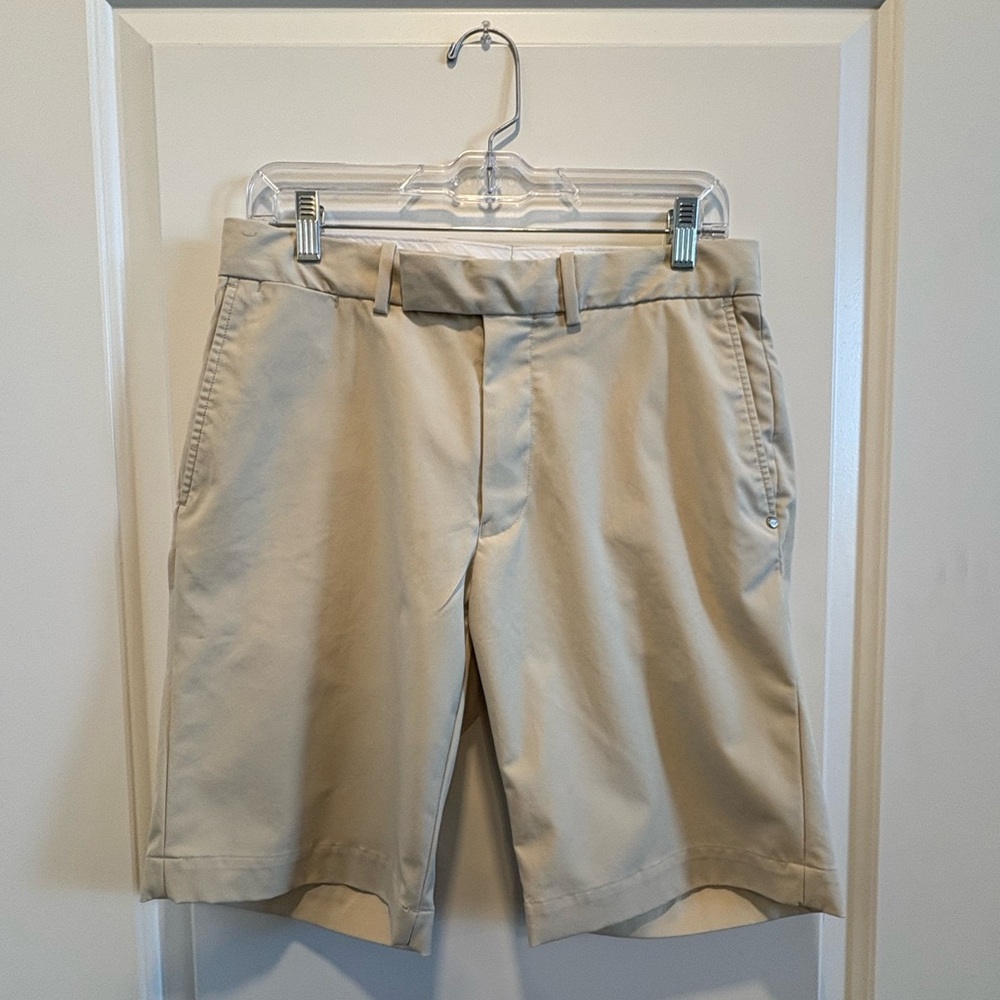 Used Men’s RLX golf shorts. Size 30